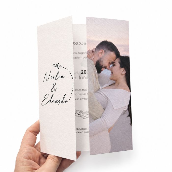 invitación de boda tríptico con fotografía de los novios personalizada