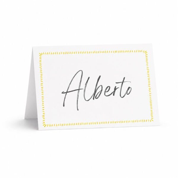 Marcasitio plegado personalizado con nombre Alberto y borde amarillo