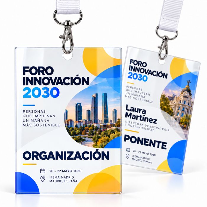 Acreditaciones A6 en PVC transparente Foro Innovación 2030 con lanyard blanco